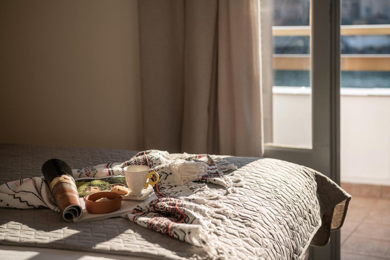 Amphitrite Hotel Hriszí Aktí Haniá Kültér fotó