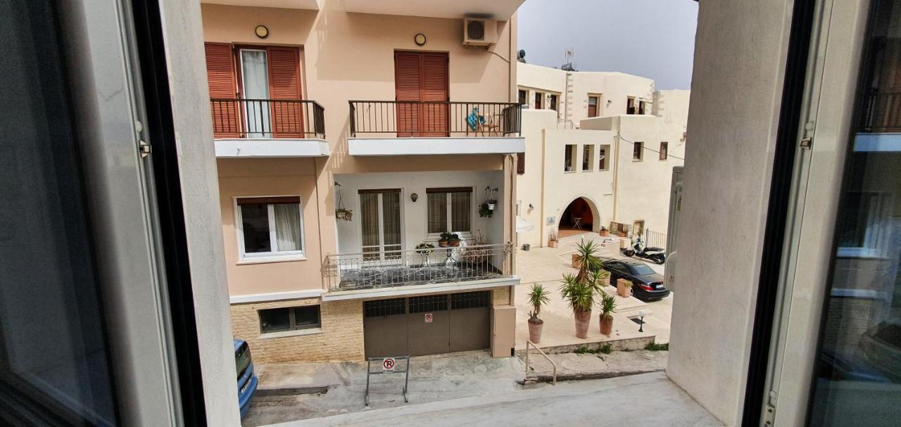 Amphitrite Hotel Hriszí Aktí Haniá Kültér fotó